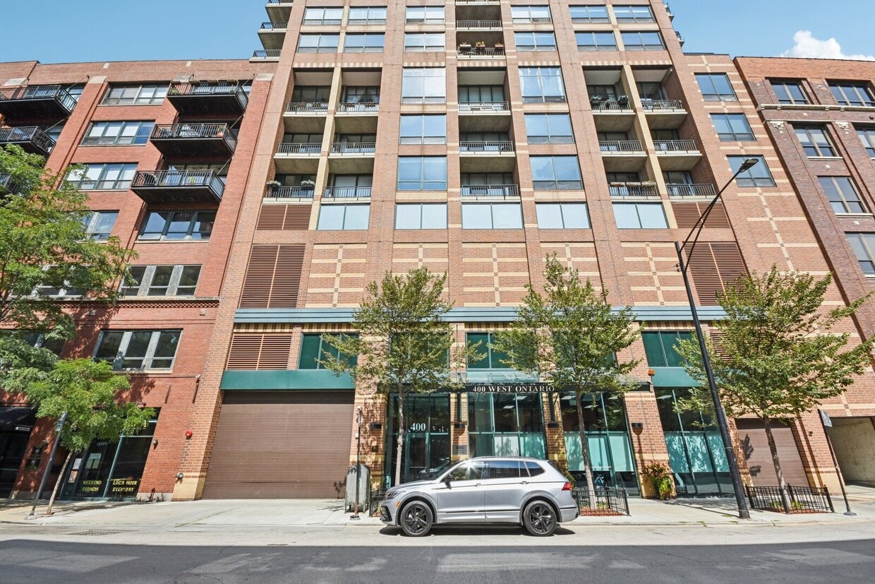 Primary Photo - 400 W Ontario St