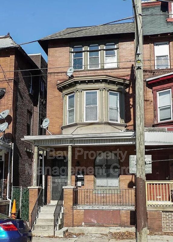 Building Photo - 5117 Pine St