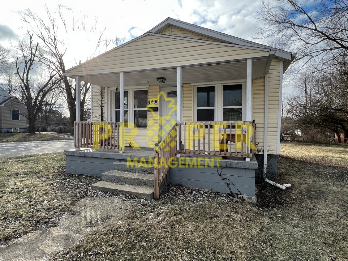 Foto principal - 2 bedrooms 1 bathroom house