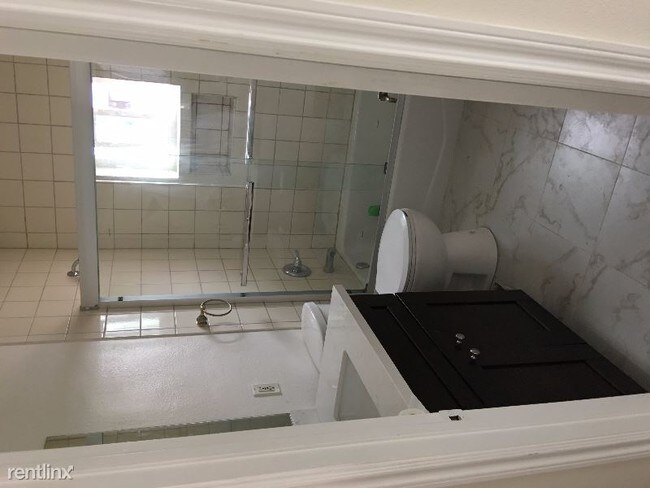 Foto del edificio - 3 br, 1 bath House - 4810 Hallowell Ave