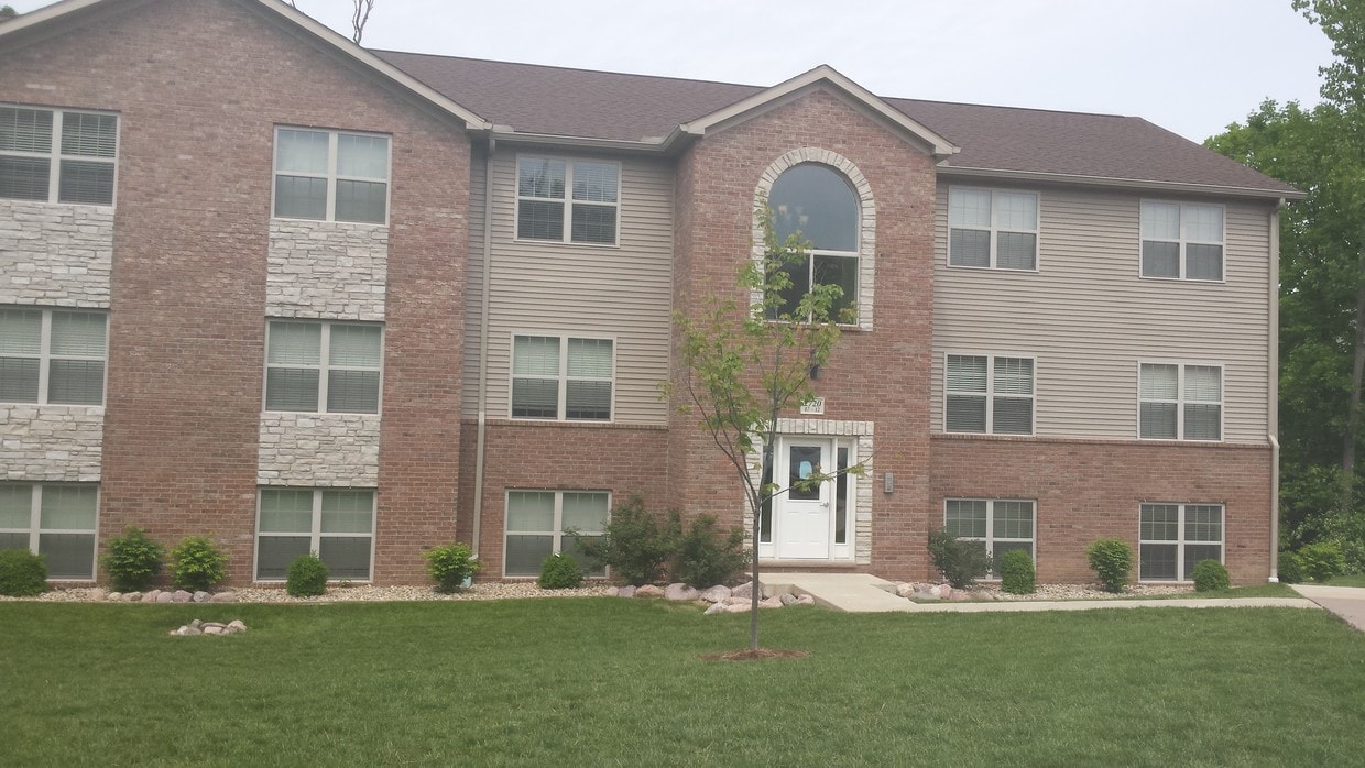 Primary Photo - 2720 W Willowlake Dr