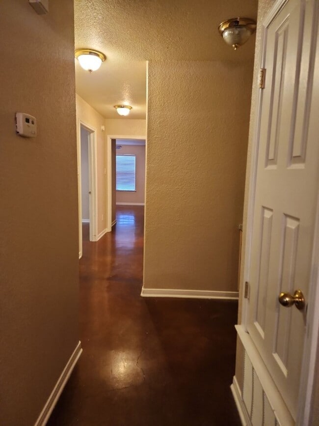 Foto del edificio - 1606 Libby Ln