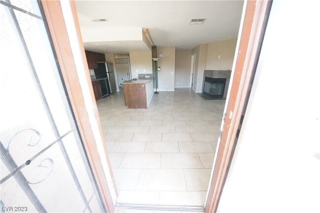 Building Photo - 4231 Sanderling Cir