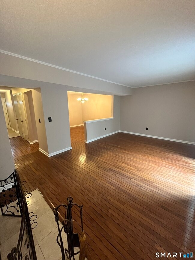 Building Photo - 25 Padanaram Rd