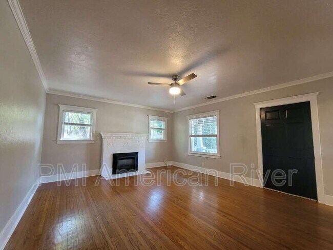 Building Photo - 2153 7th Ave
