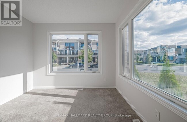 Building Photo - 2307 Watercolours Way