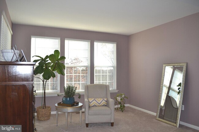 Building Photo - 21 Coulter Ln