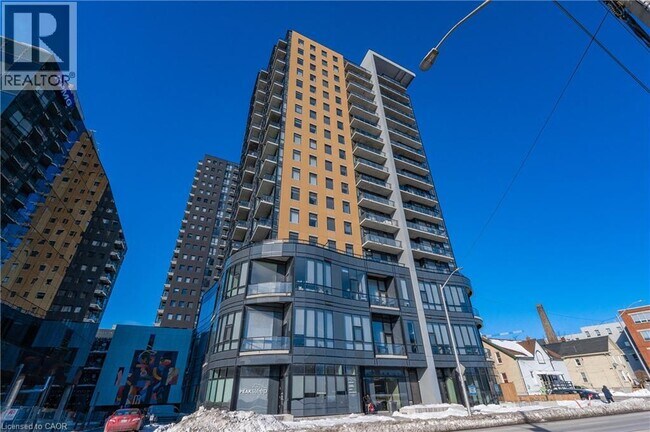 Building Photo - 100 Garment St