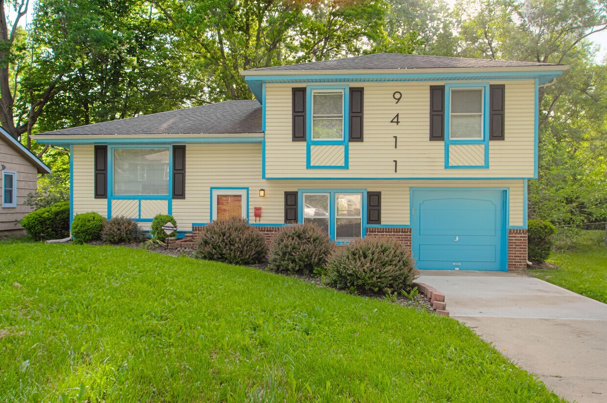 Foto principal - 9411 Fairwood Dr
