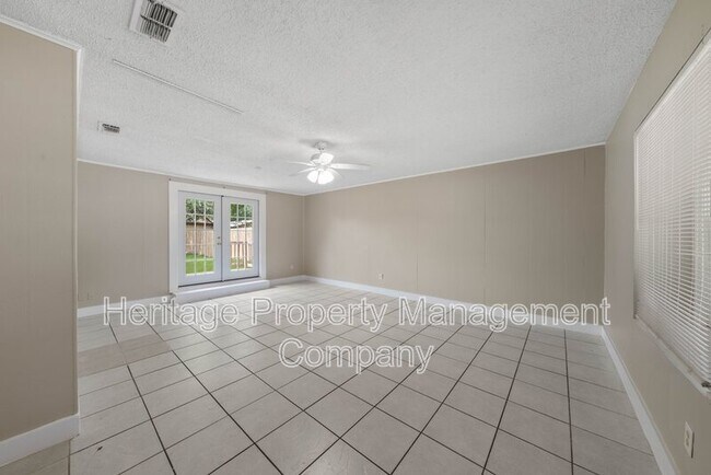 Building Photo - 7422 Stonehouse Dr