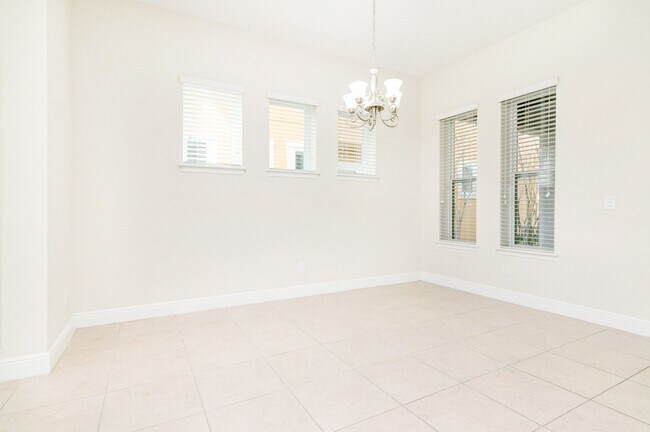 Foto del edificio - Lovely 3 bed - 2.5 Bath Townhome for rent ...