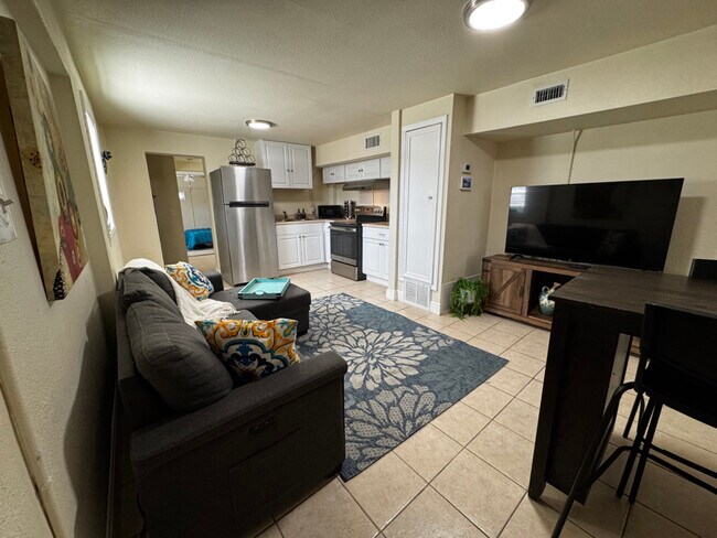 Foto del edificio - 319 S Olive St