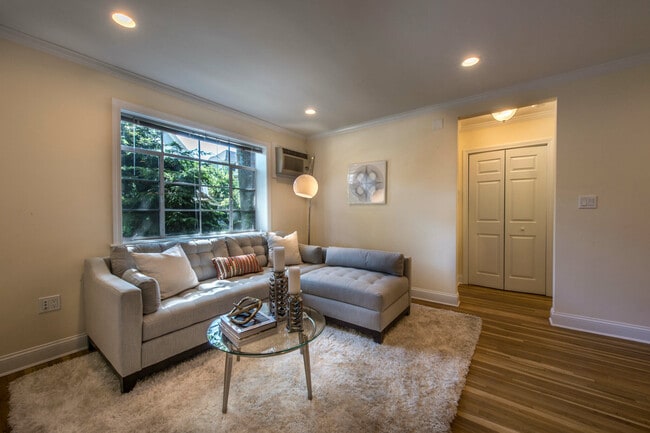 Foto del edificio - 54 Alton Pl