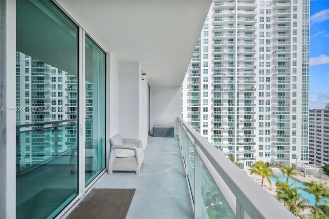 Foto del edificio - 951 Brickell Ave