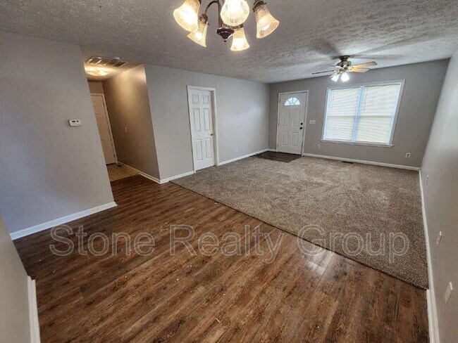 Foto del edificio - 4874 Pine Ridge Ct