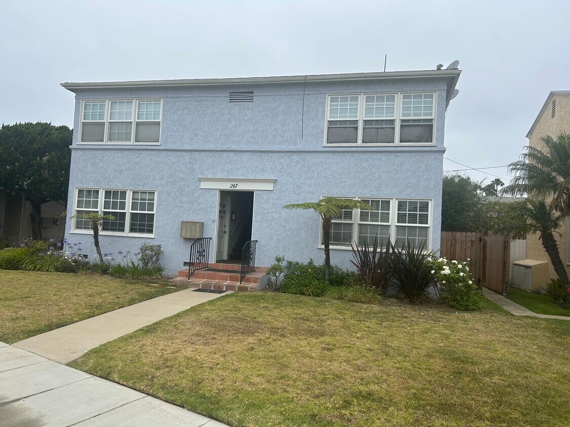 Foto principal - 267 Covina Ave