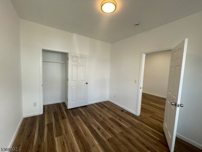 Foto del edificio - 572 N 9th St