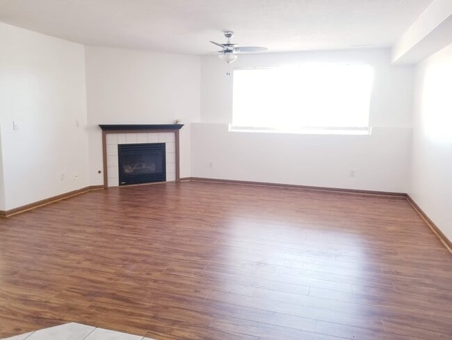 Building Photo - 1230 Murray St NE