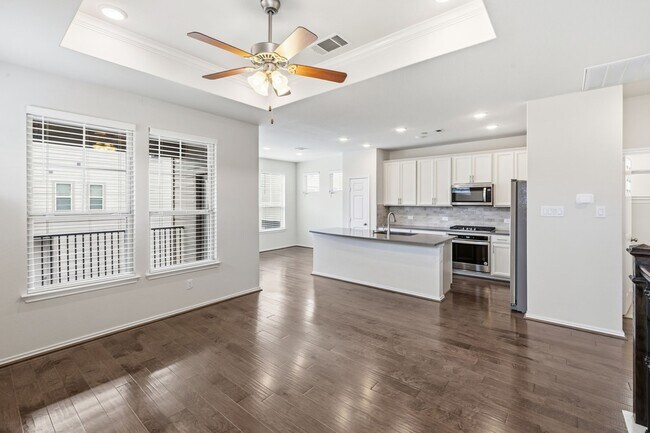 Foto del edificio - 3104 Roseland Terrace Ln