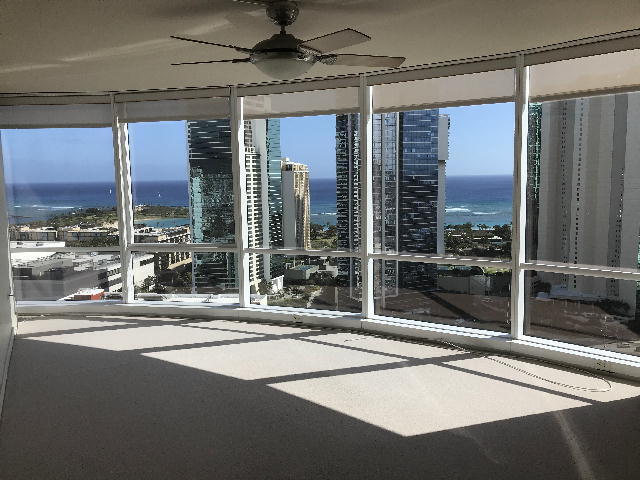 Foto del edificio - To register for the showing time below, no...