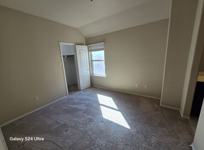 Foto del edificio - 9921 Prairie Dog Ln