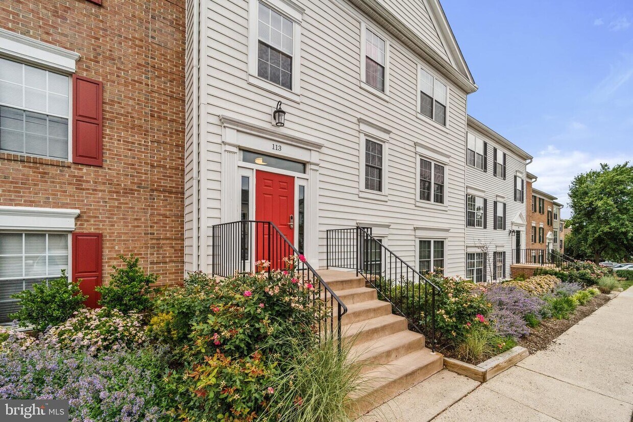 113 Fort Evans Rd SE Unit D, Leesburg, VA 20175 Condo for Rent in Leesburg, VA