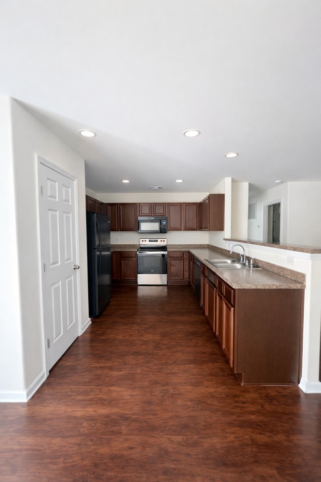 Building Photo - 89 Roseberry Cir