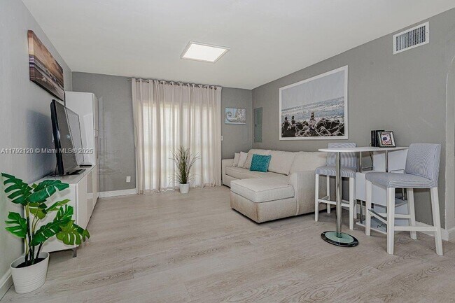 Foto del edificio - 245 189th Terrace