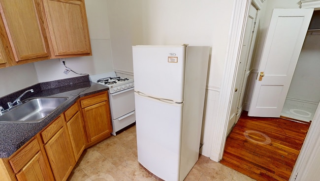 Photo - 9/1 - No Fee! Spacious studio in Allston, heat inc! Apartment