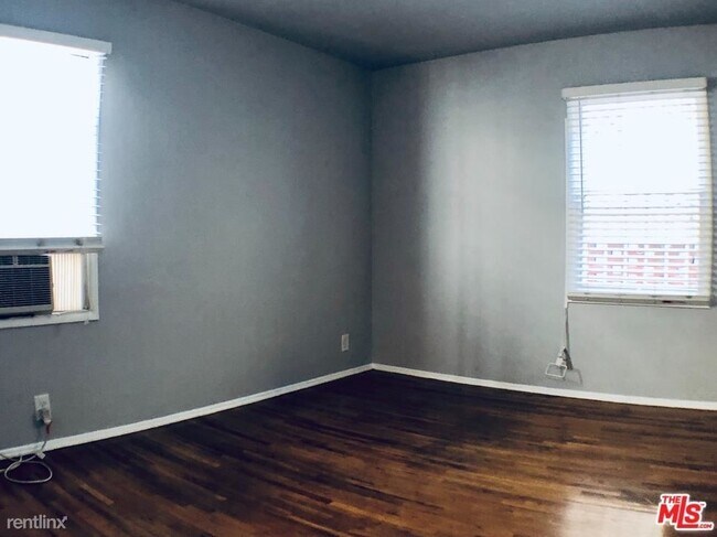 Building Photo - 2 br, 2 bath House - 9554 W Olympic Blvd