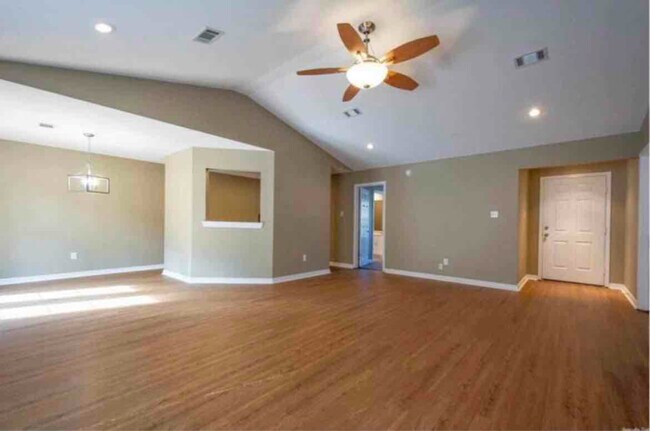 Building Photo - 77 Cinnamon Dr