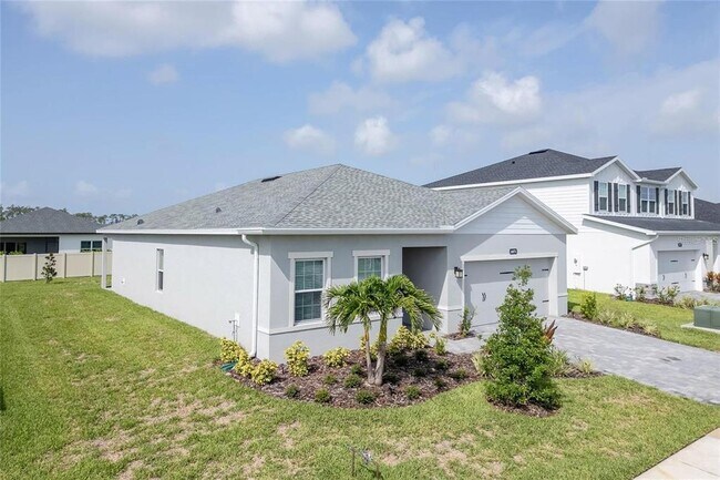Foto del edificio - 16873 Castoro Dr