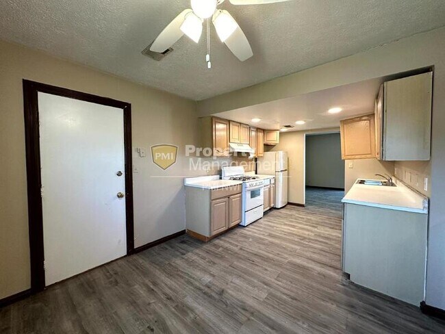 Foto del edificio - 5046 N Pawnee Trail
