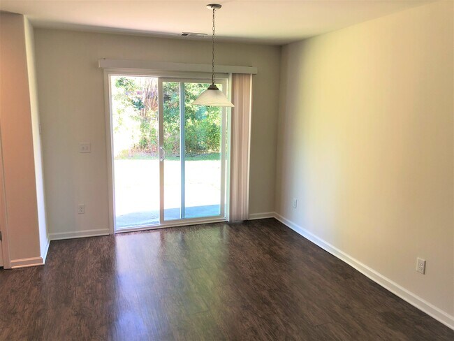 Foto del edificio - 82 Roseberry Cir