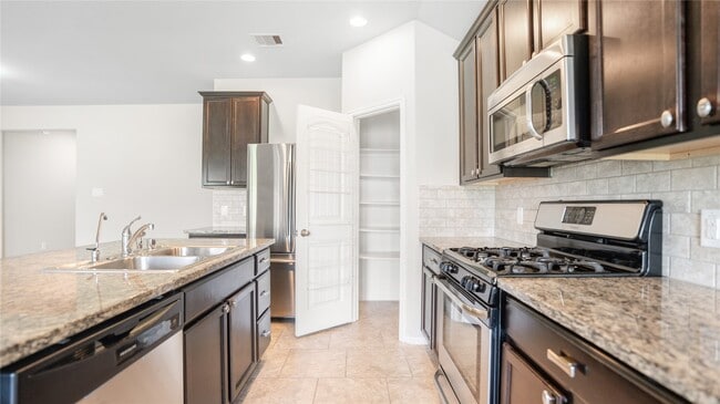 Foto del edificio - 2914 Canadian Goose Ln