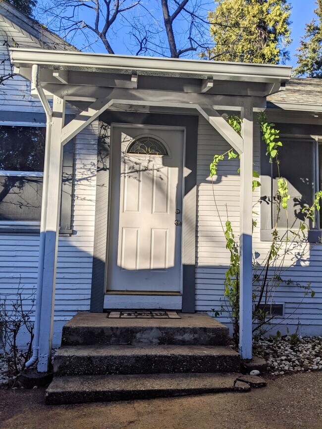 Building Photo - 10426 Carey Dr