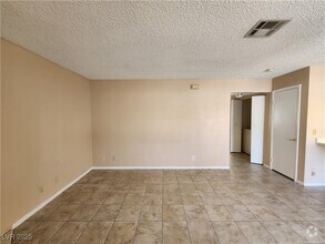Building Photo - 1412 Oak Rock Dr