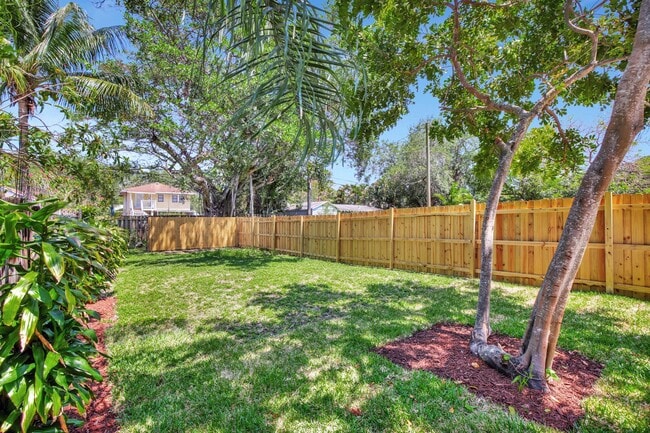 Photo - 620 SW 7th Ave Townhome