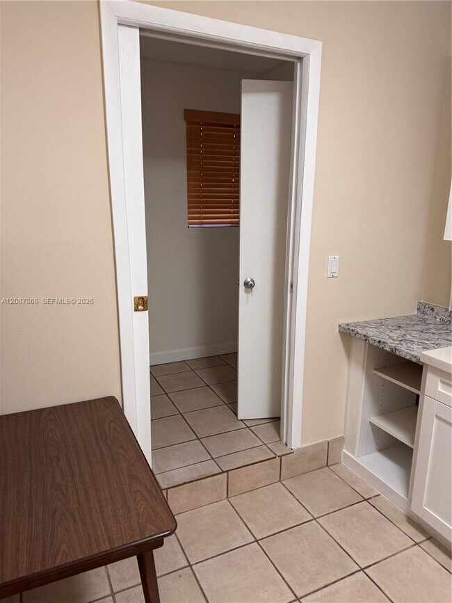 Foto del edificio - 9900 W Calusa Club Dr