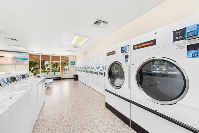 Building Photo - Coral Haven Apartments