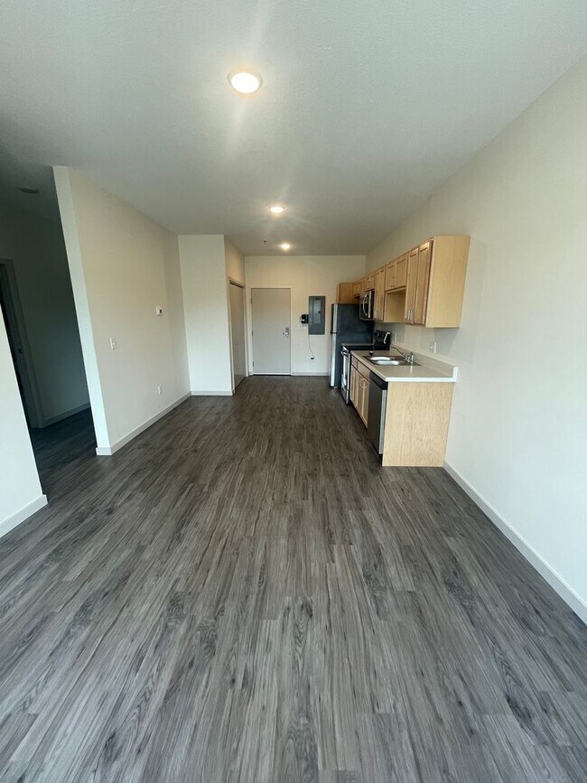 Building Photo - One Bedroom Unit at Tiller+Main