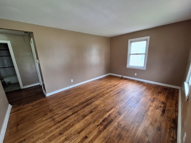 Living Room - 3012 Penway Ave