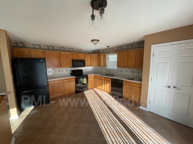 Foto del edificio - 541 E Pine Ridge Dr