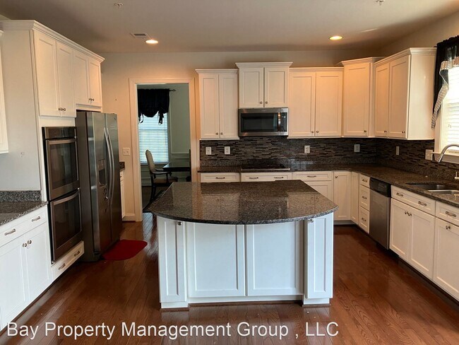 Building Photo - 4 br, 4.5 bath House - 1168 Margath Rd