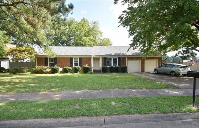 Building Photo - 2637 N Elizabeth Harbor Dr