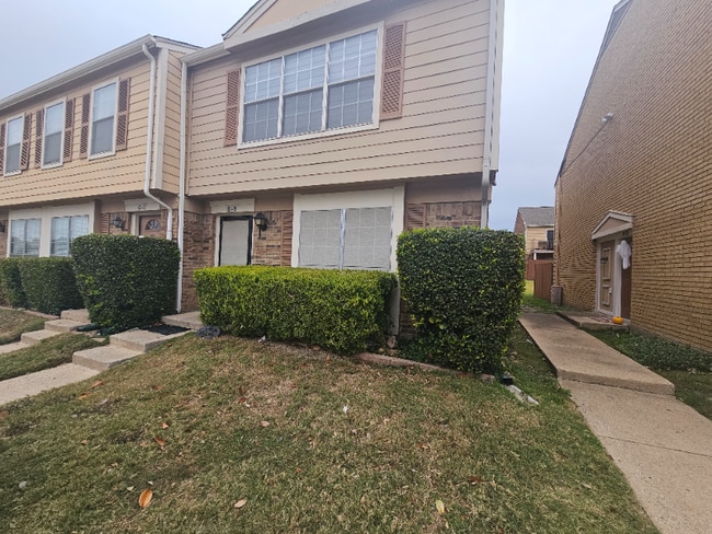 Building Photo - 2400 Jupiter Rd