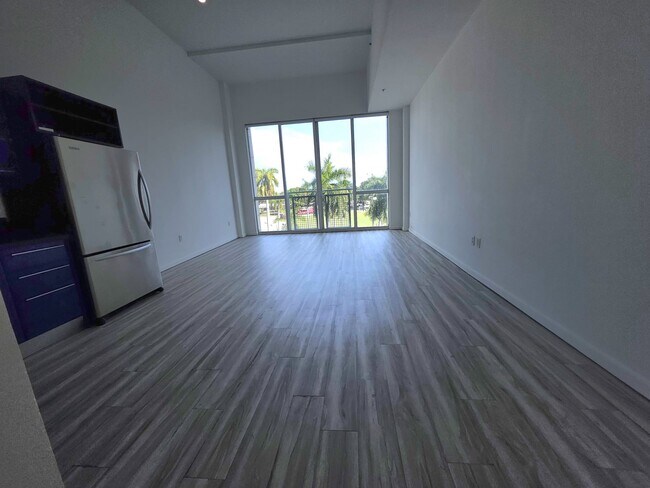 Foto del edificio - 244 Biscayne Blvd