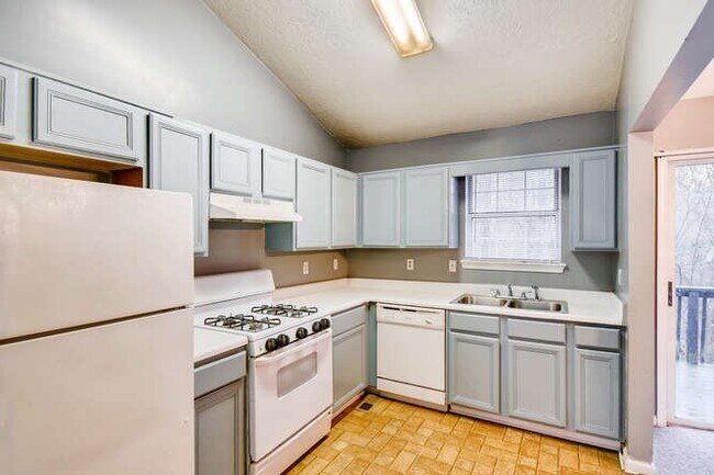 Foto del edificio - Charming Property  -Finished Basment/Priva...