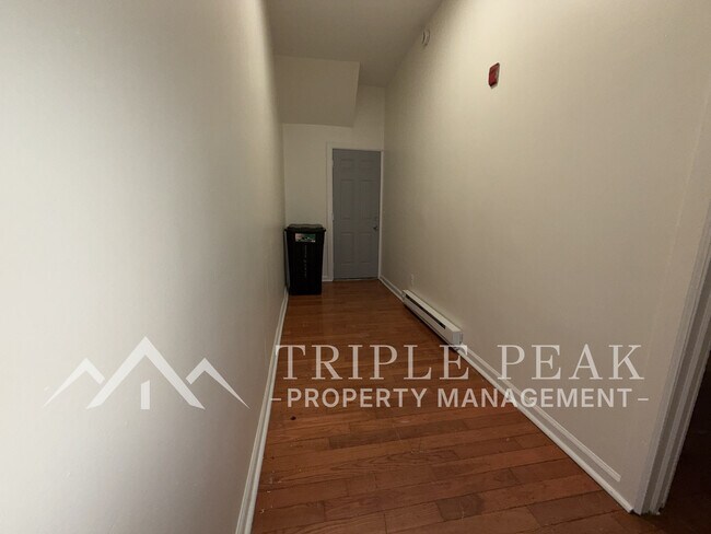 Foto del edificio - 1539 W Erie Ave