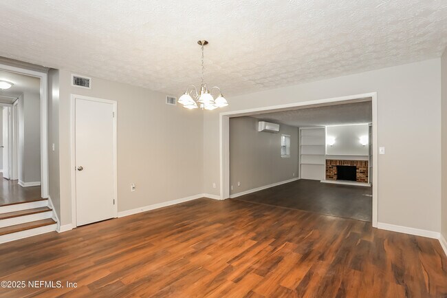 Foto del edificio - 5029 Fredericksburg Ave